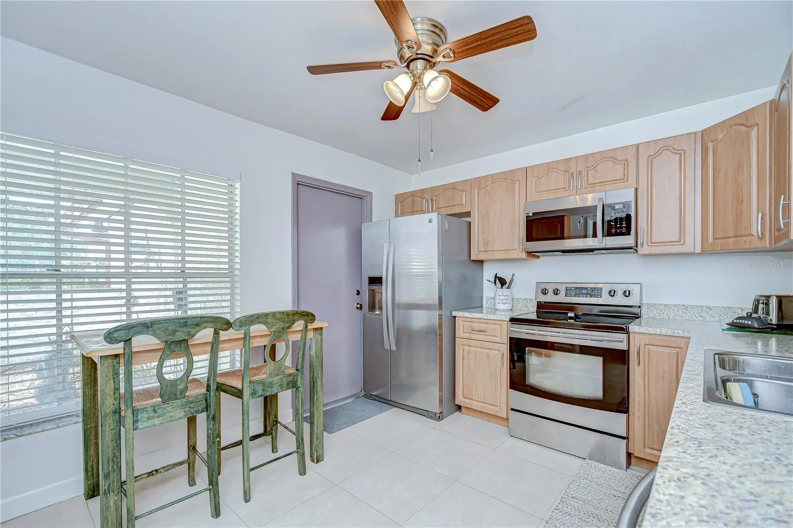 7613 S SANIBEL CIR