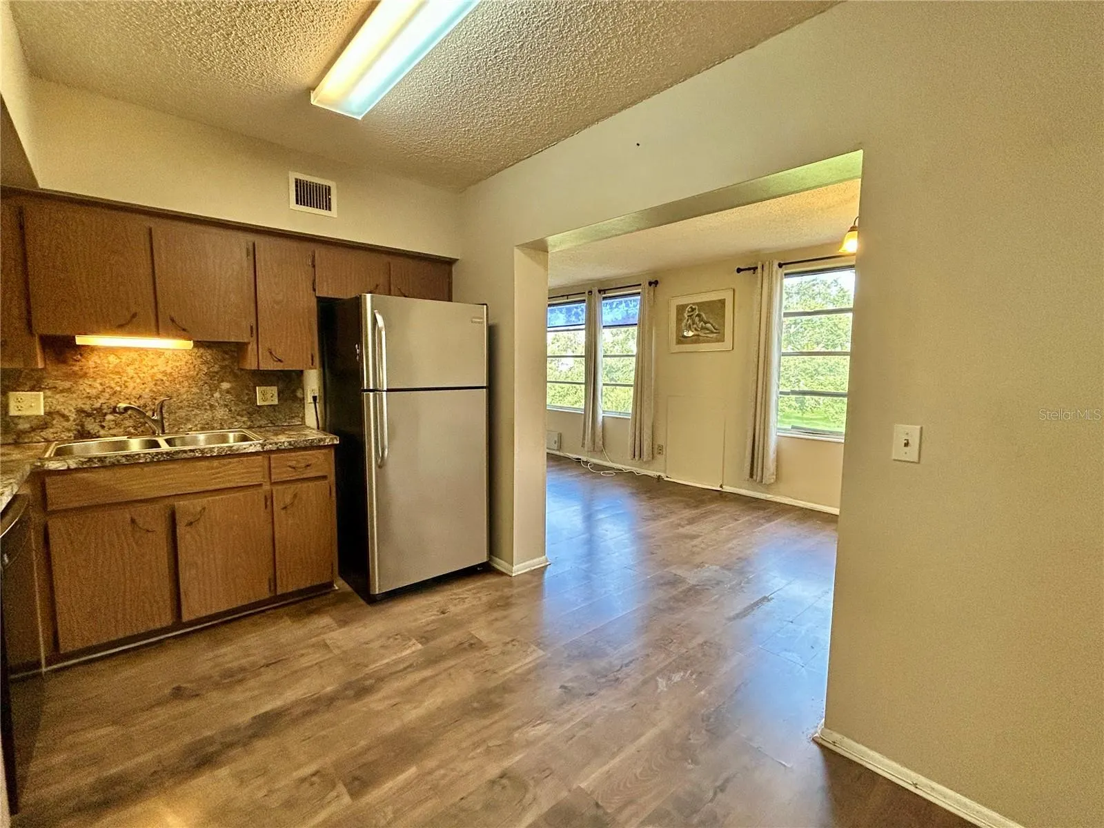 2402 ECUADORIAN WAY #28, #28