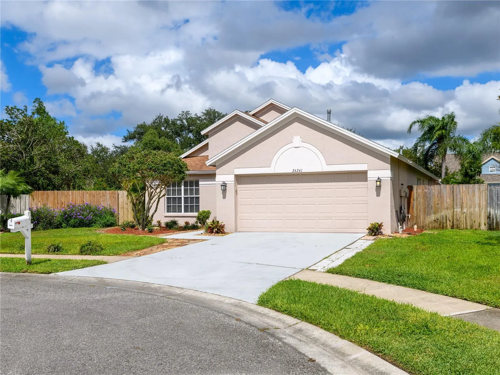 24241 BRANCHWOOD CT