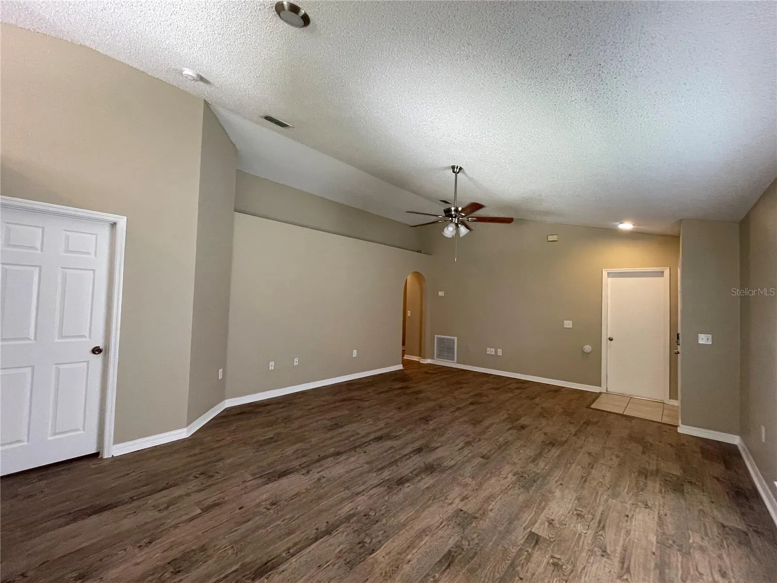 10436 OPUS DR
