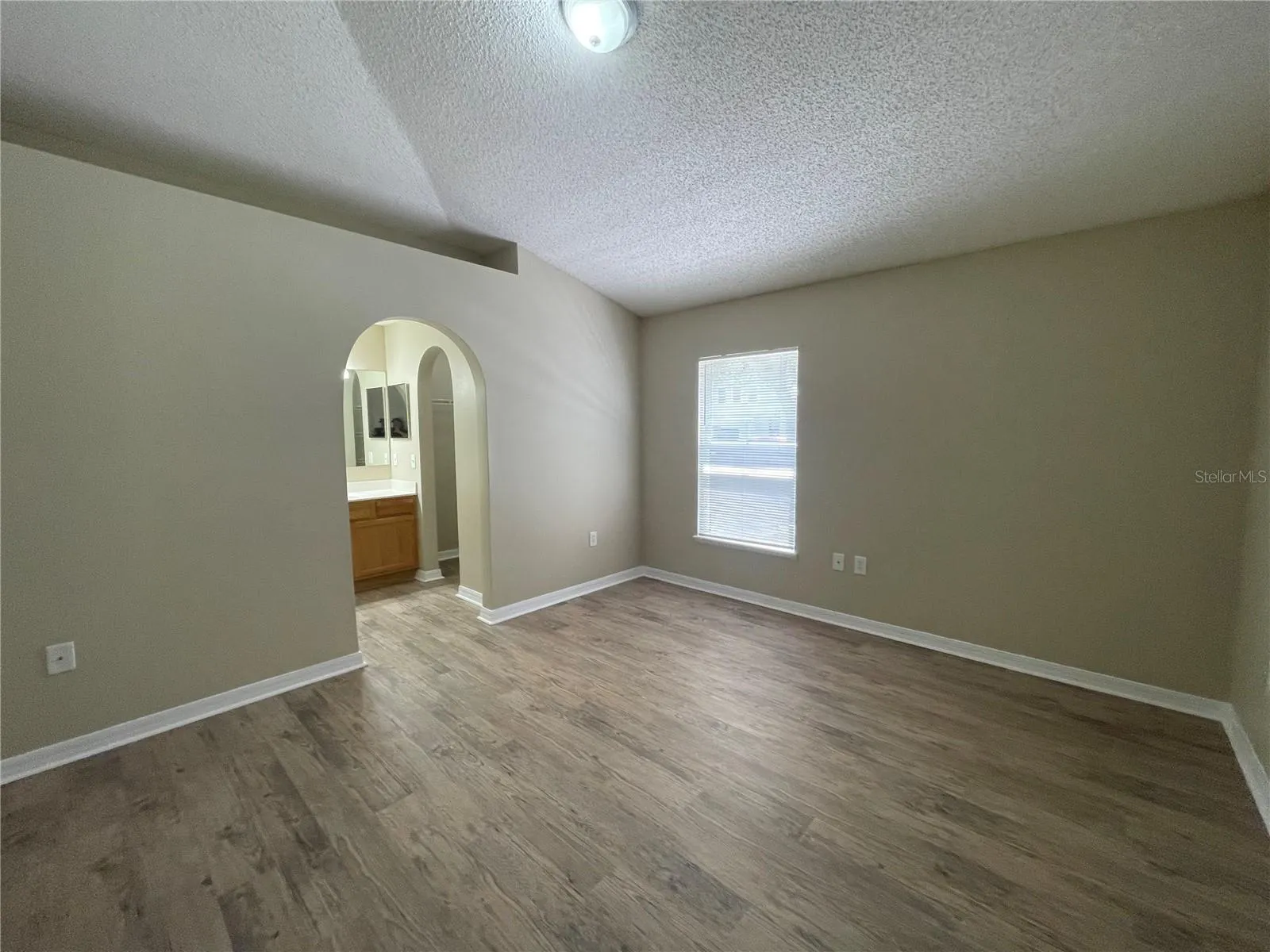 10436 OPUS DR