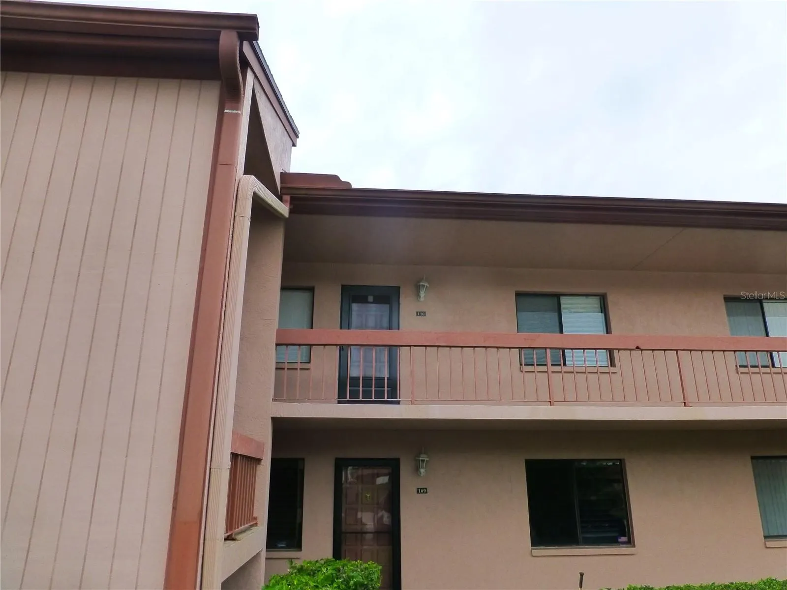 110 LAKESIDE DR #10, #10