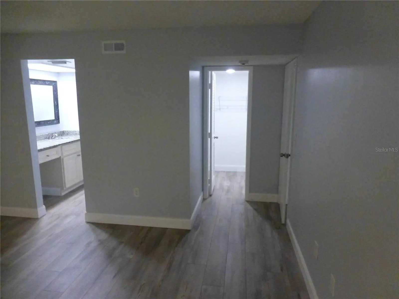 110 LAKESIDE DR #10, #10