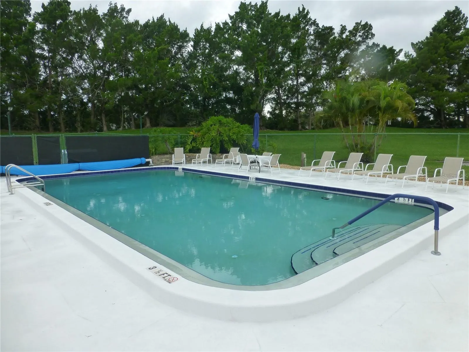 110 LAKESIDE DR #10, #10