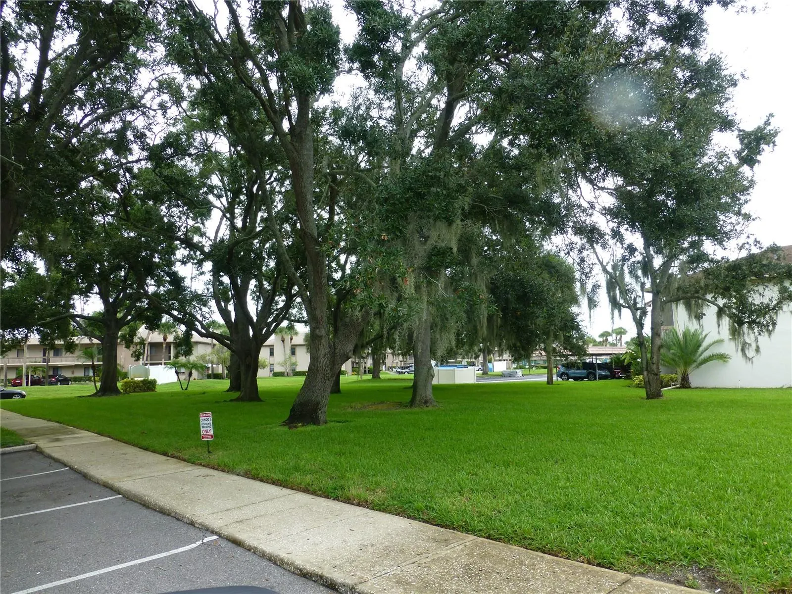 110 LAKESIDE DR #10, #10