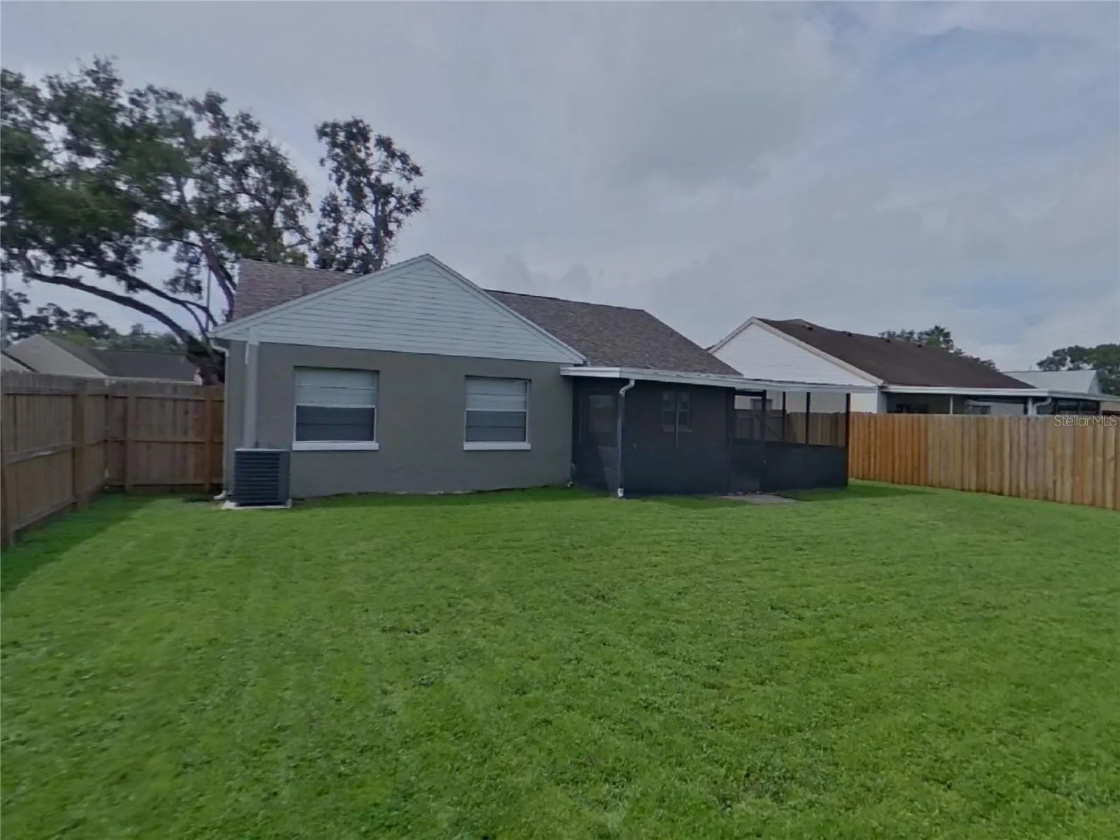 1624 CROSSRIDGE DR
