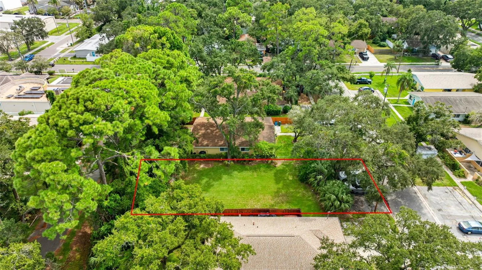 422 MAPLE WAY