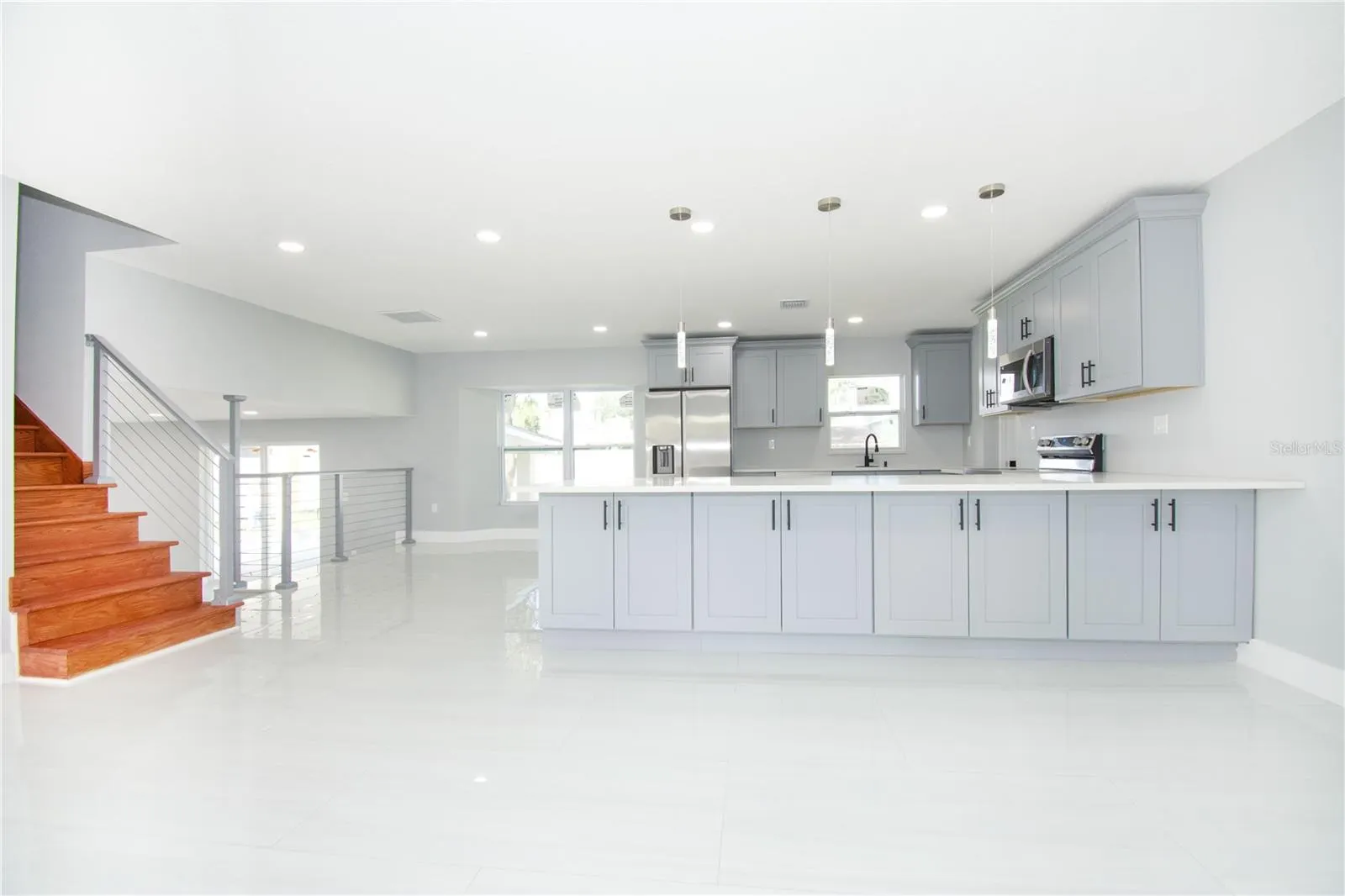 6708 GATEWAY DR