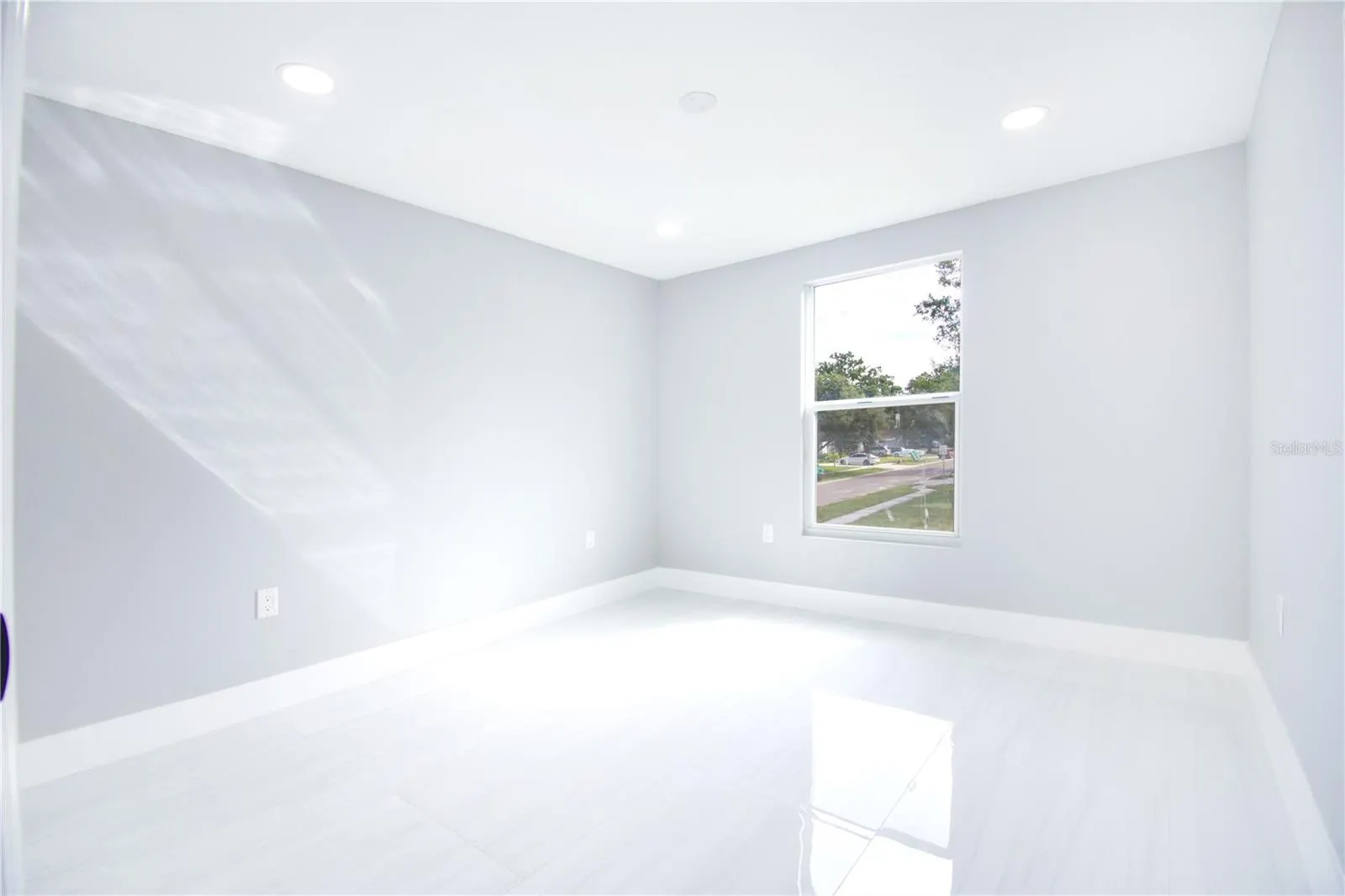 6708 GATEWAY DR