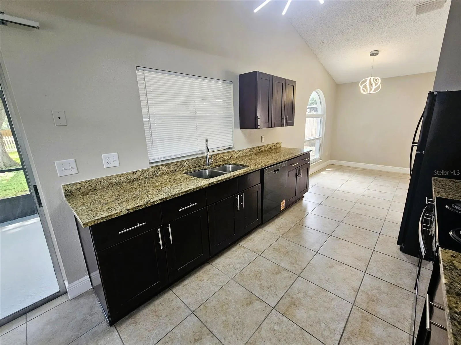 1407 MOHRLAKE DR