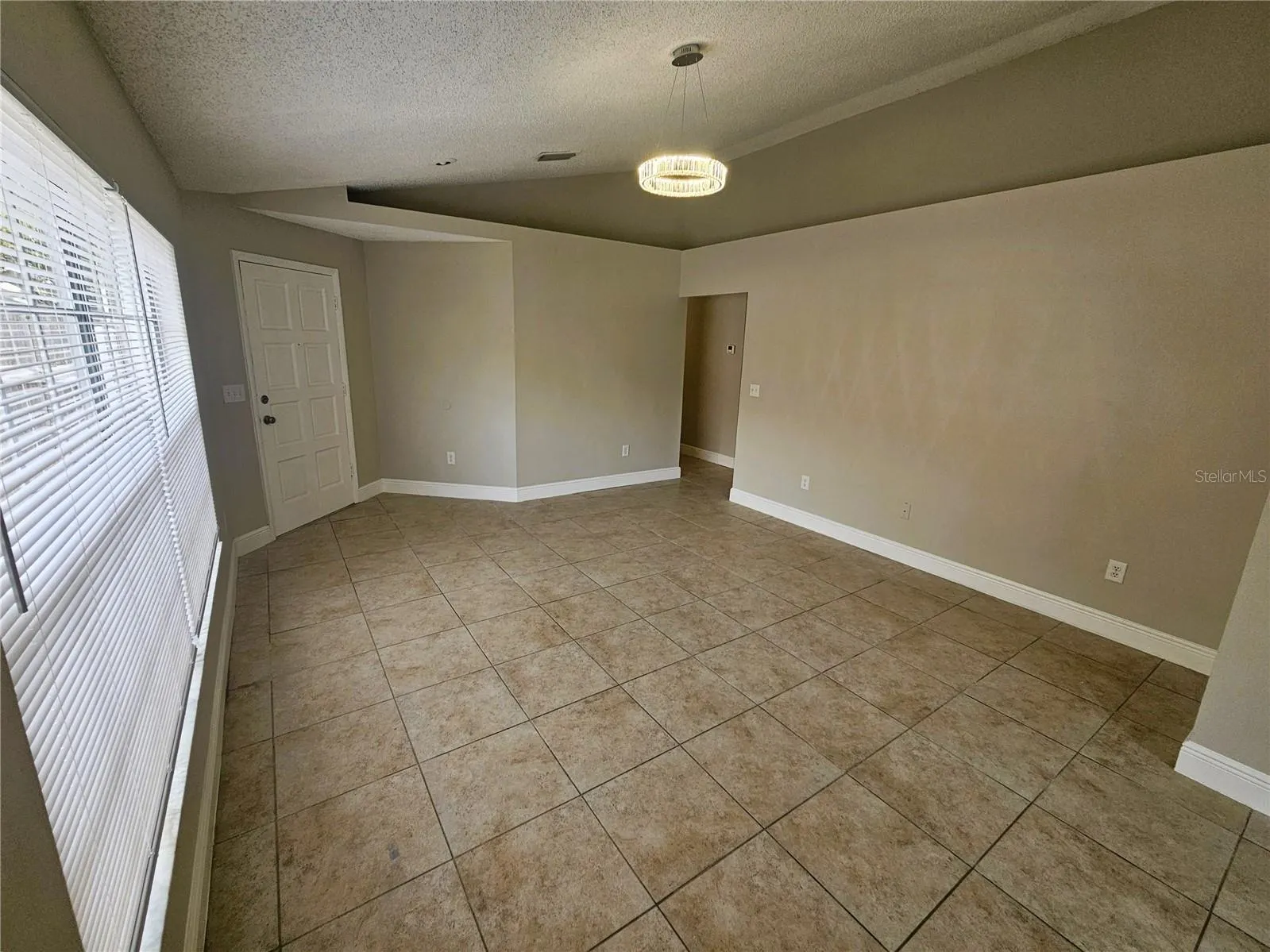 1407 MOHRLAKE DR