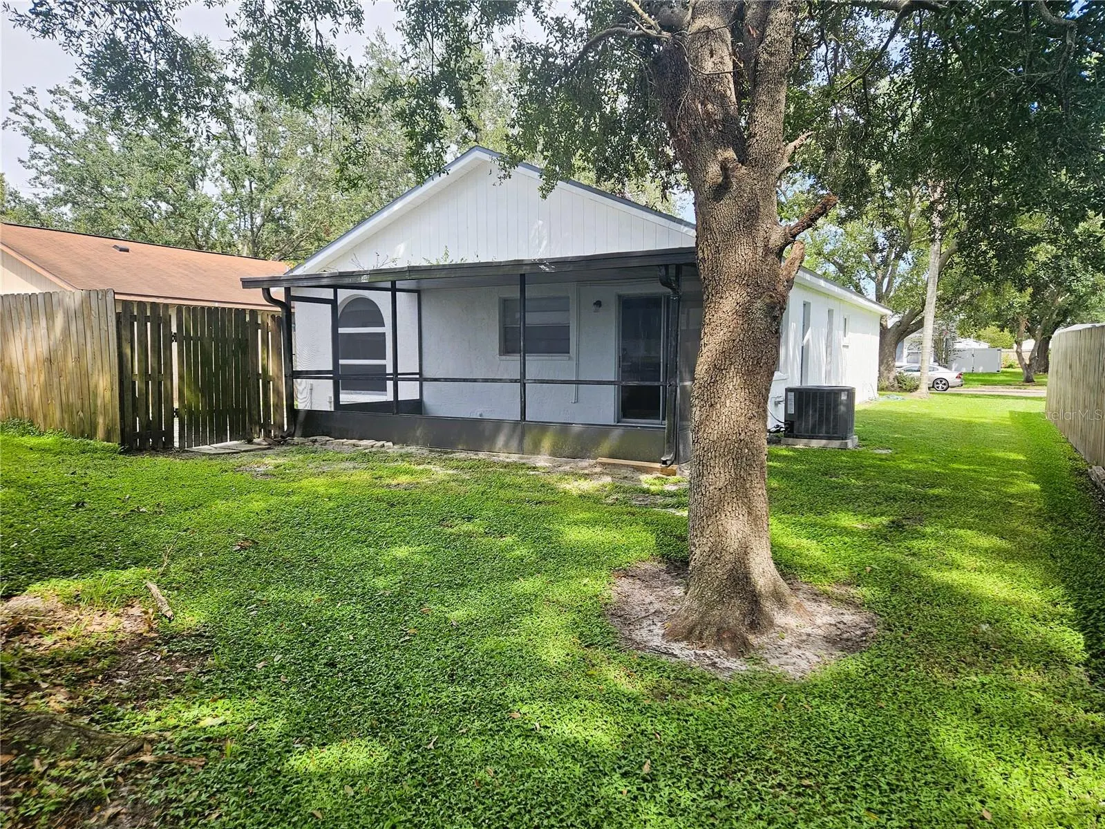 1407 MOHRLAKE DR