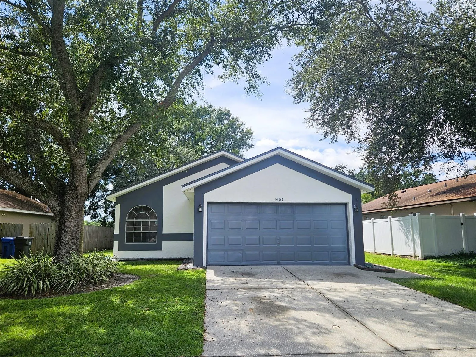 1407 MOHRLAKE DR