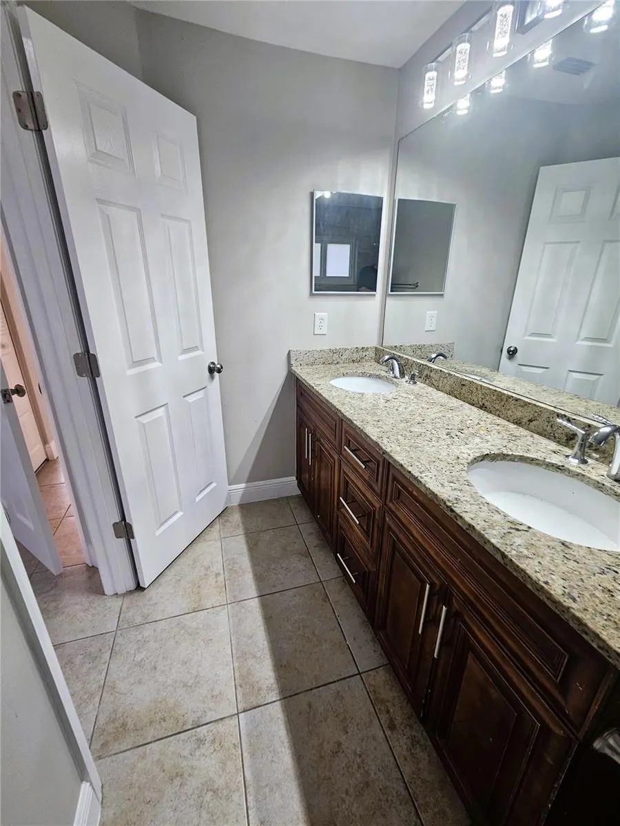 1407 MOHRLAKE DR