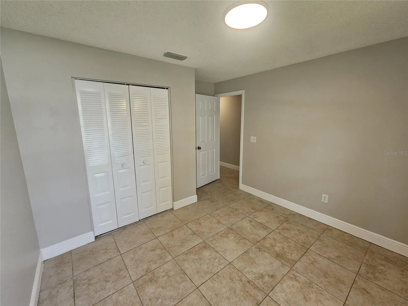 1407 MOHRLAKE DR