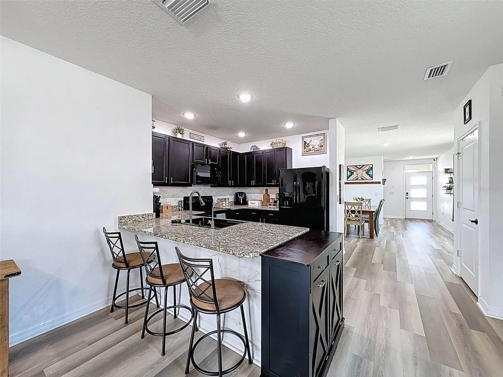 8089 PELICAN REED CIR