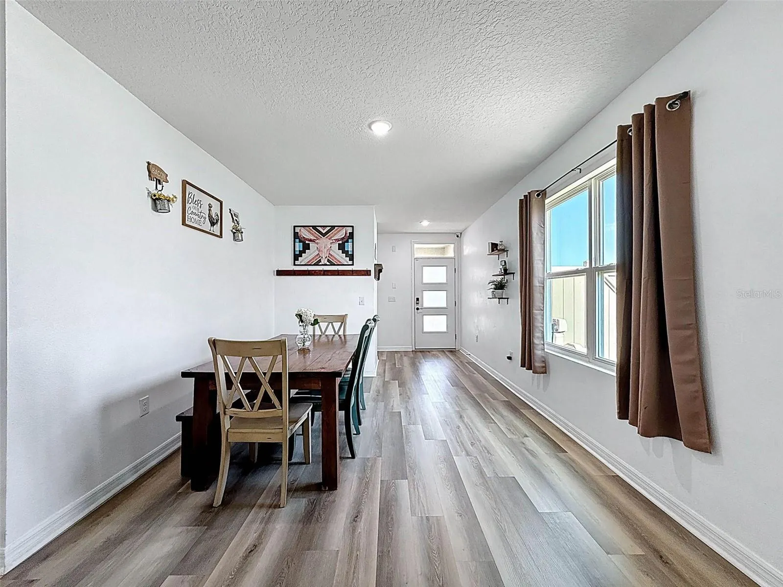 8089 PELICAN REED CIR