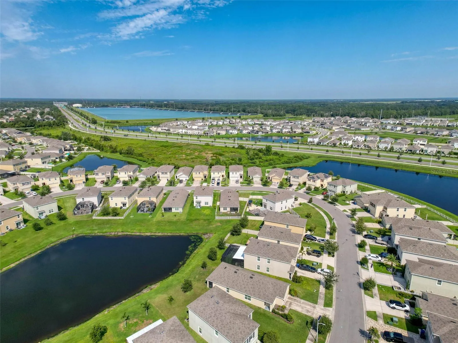 8089 PELICAN REED CIR