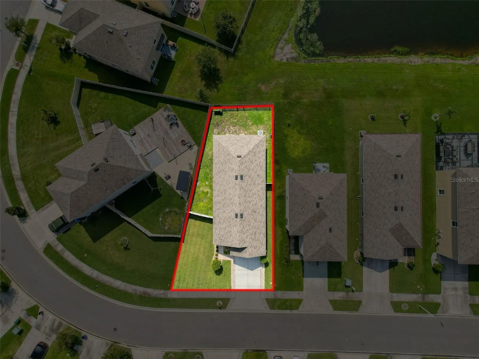 8089 PELICAN REED CIR