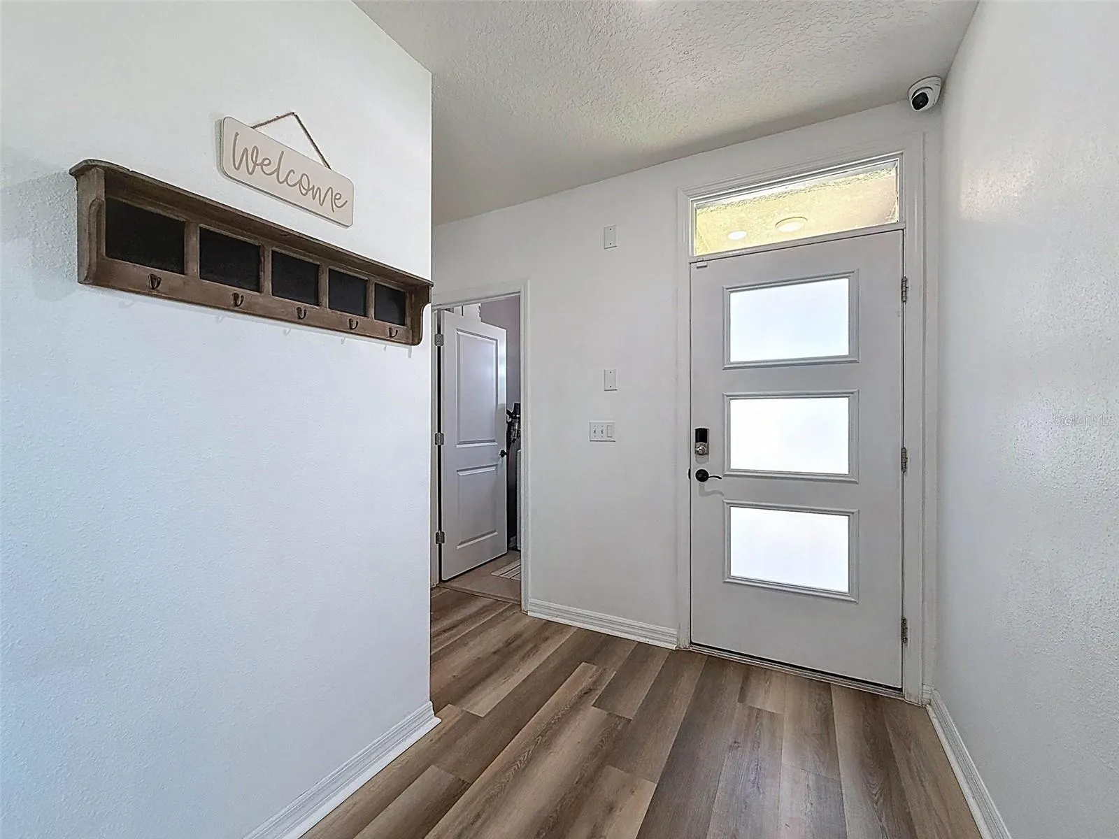 8089 PELICAN REED CIR