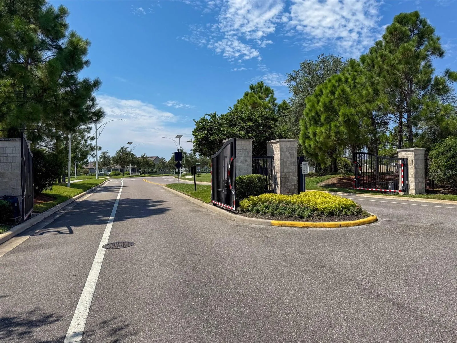 8089 PELICAN REED CIR