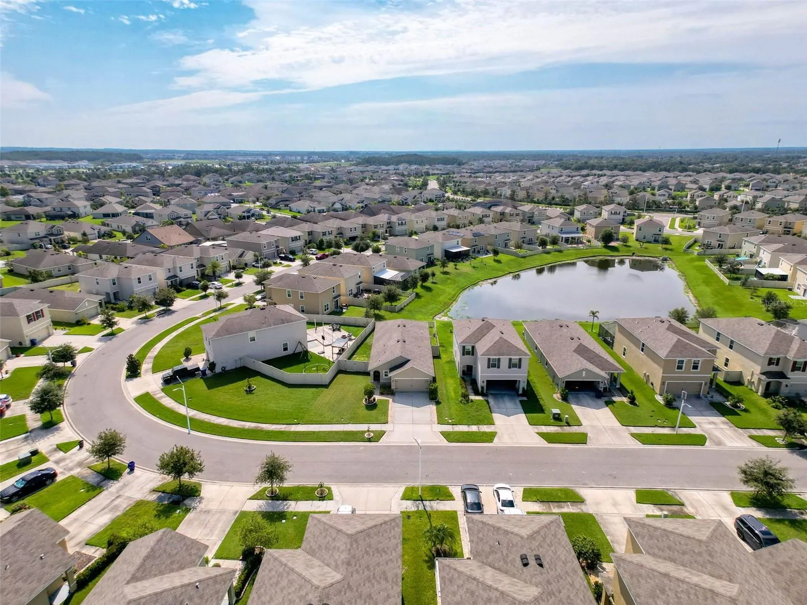 8089 PELICAN REED CIR