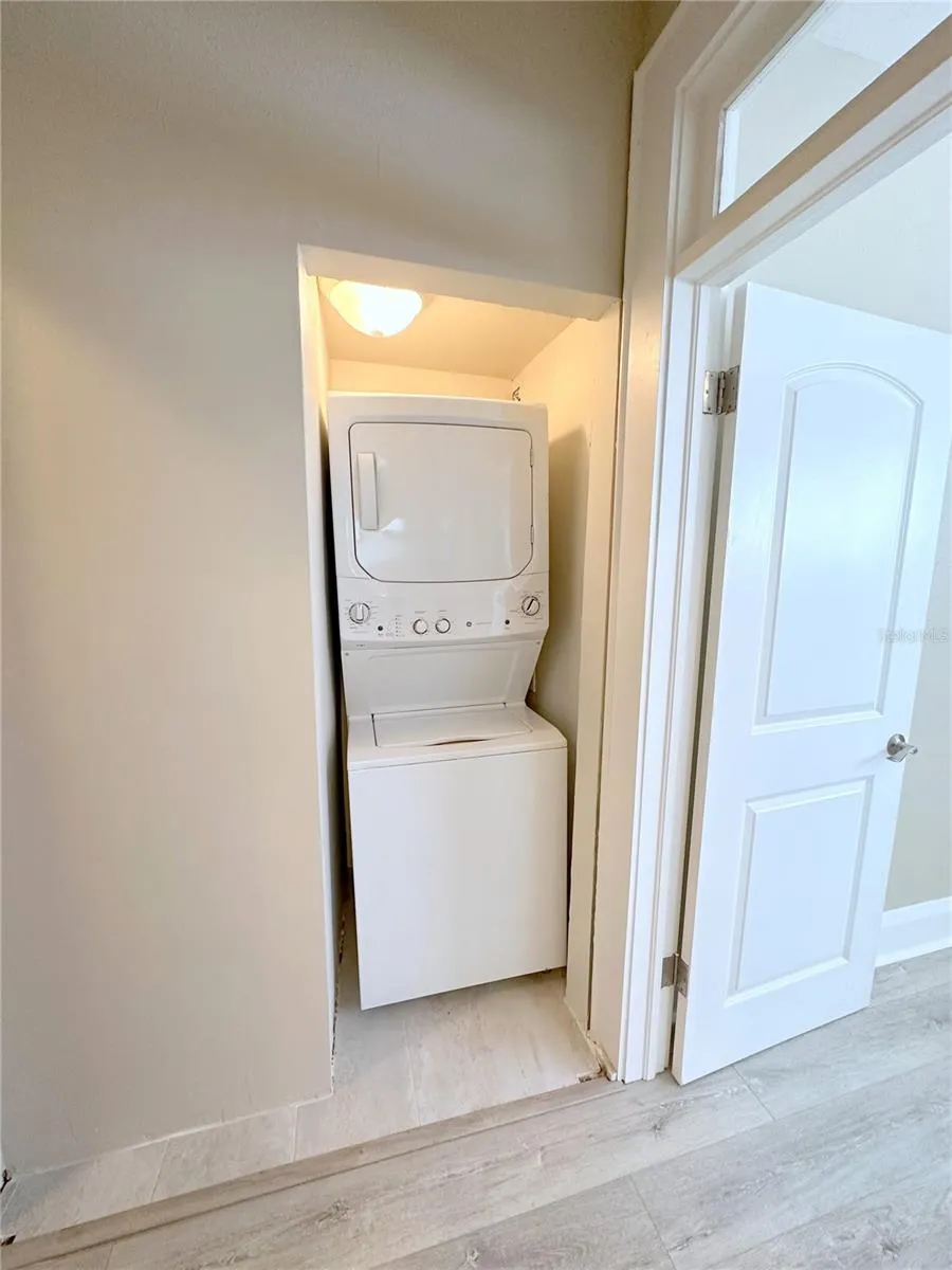 209 S WESTLAND #B, #B