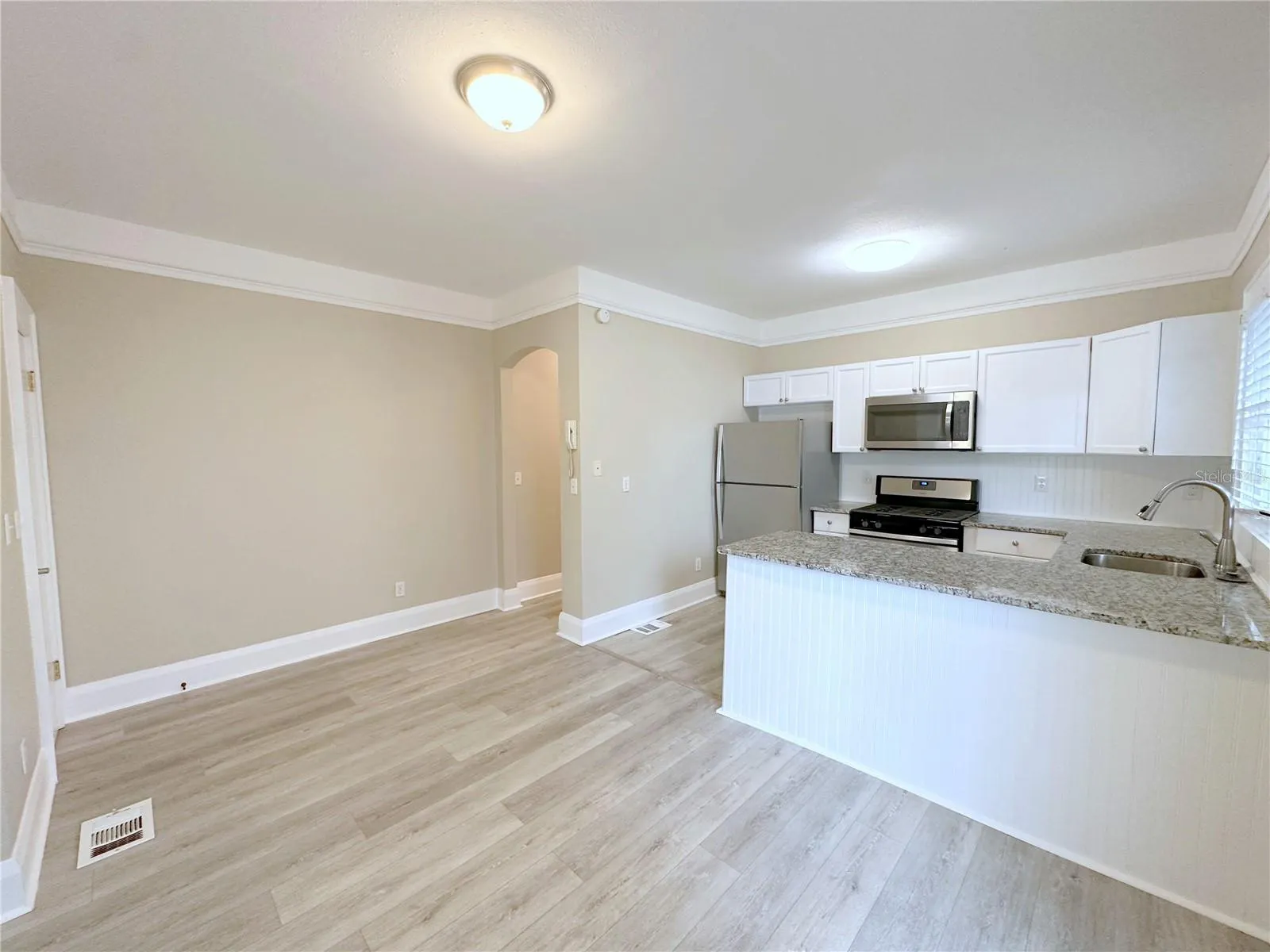 209 S WESTLAND #B, #B
