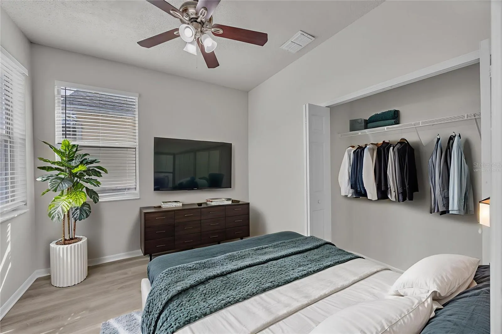 1047 DURANGO LOOP ST