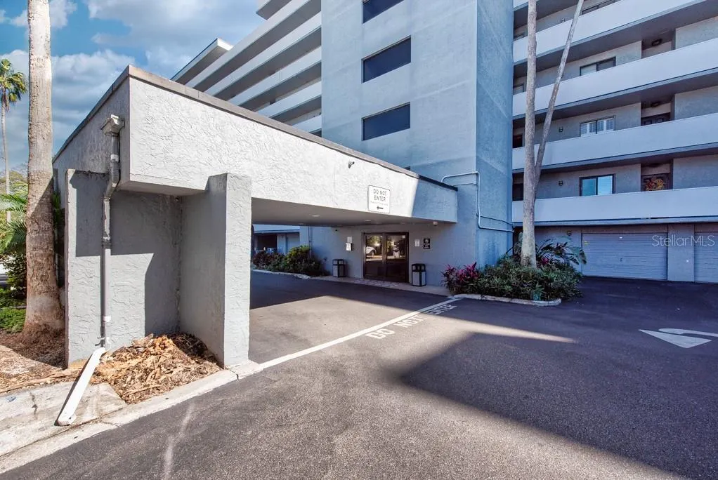 201 W LAUREL ST #909, #909