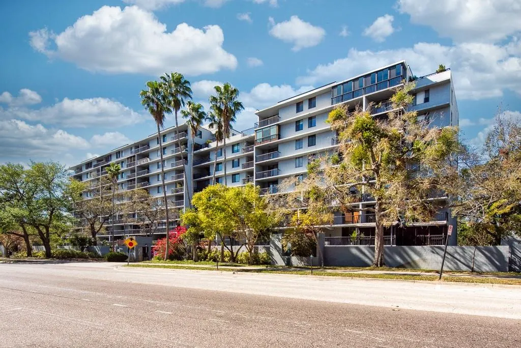 201 W LAUREL ST #909, #909