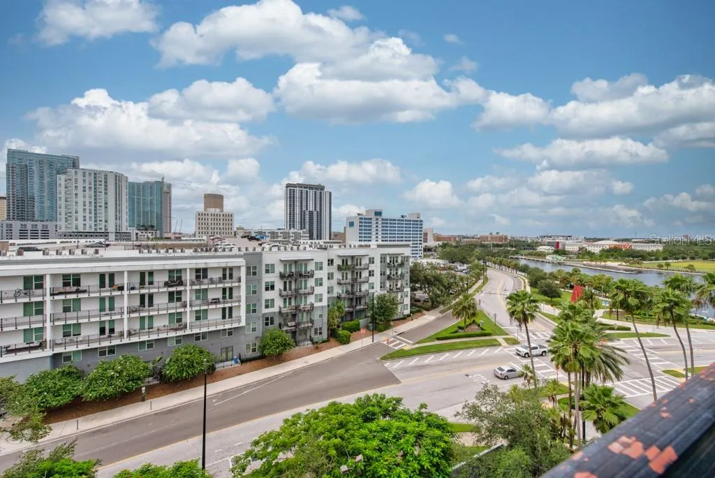 201 W LAUREL ST #909, #909
