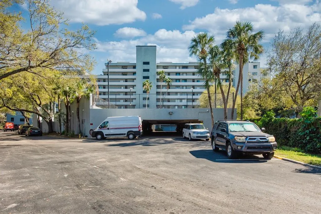 201 W LAUREL ST #909, #909