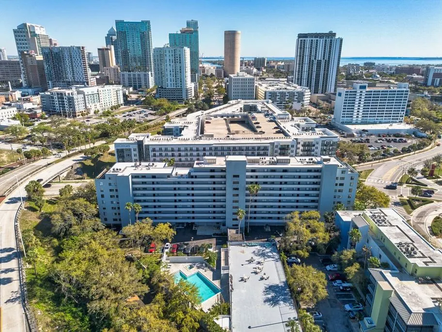 201 W LAUREL ST #909, #909