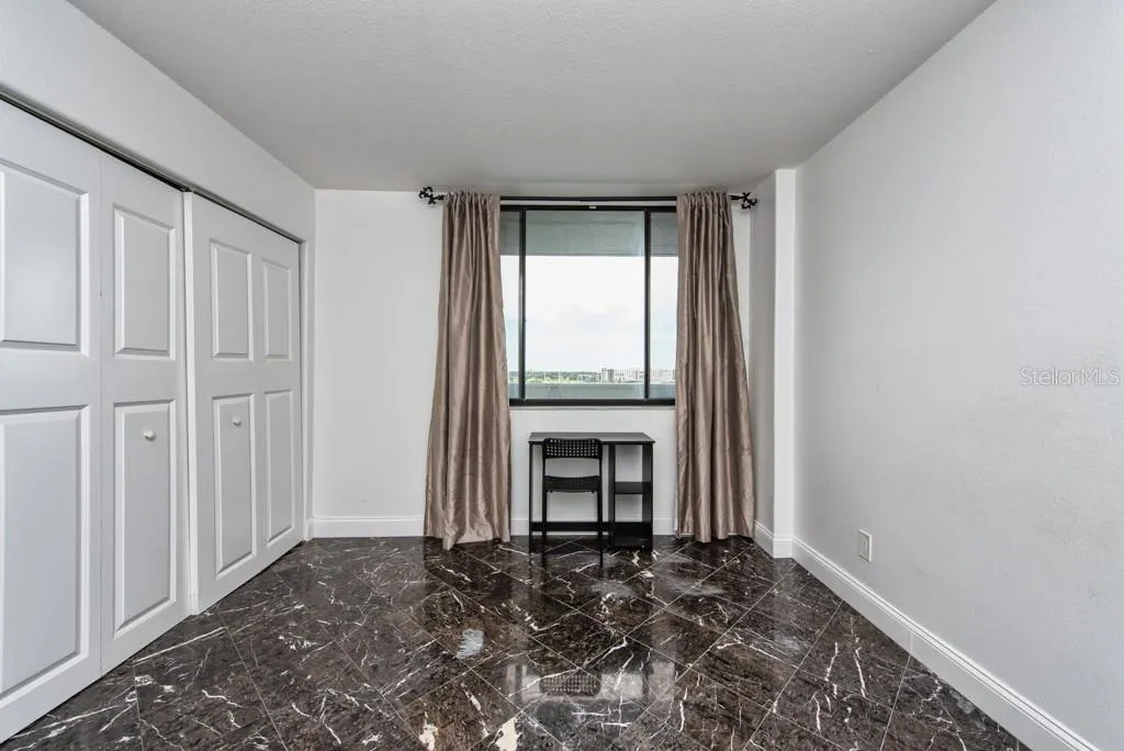 201 W LAUREL ST #909, #909