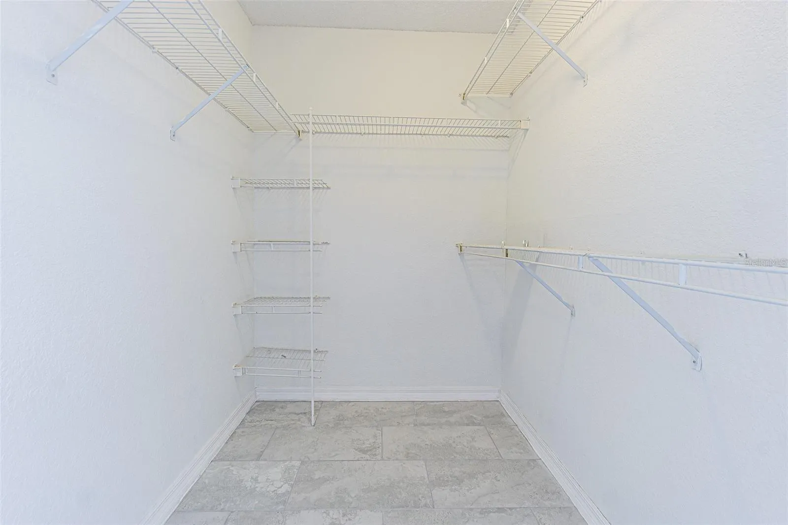 18001 RICHMOND PLACE DR #733, #733