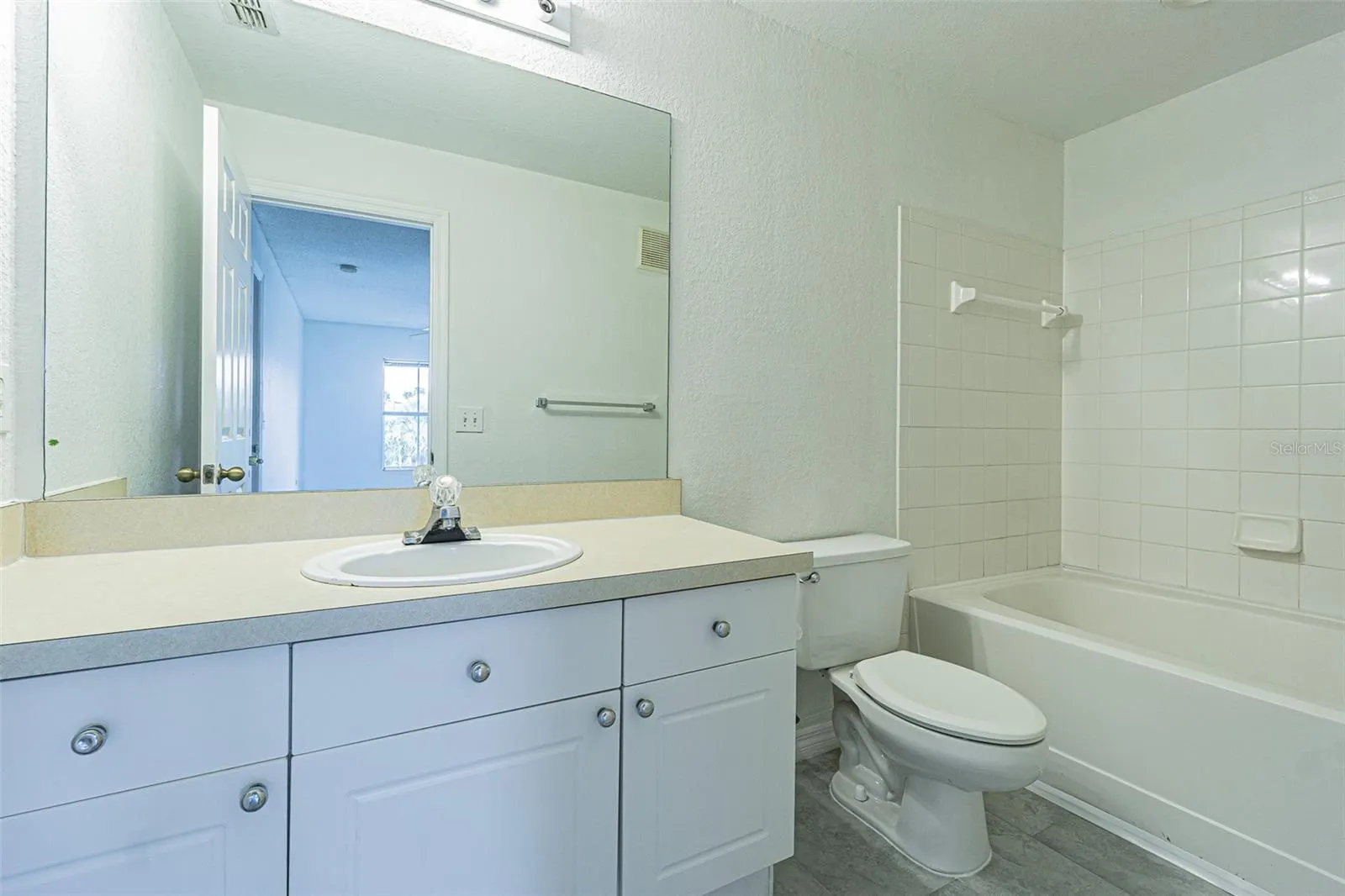 18001 RICHMOND PLACE DR #733, #733