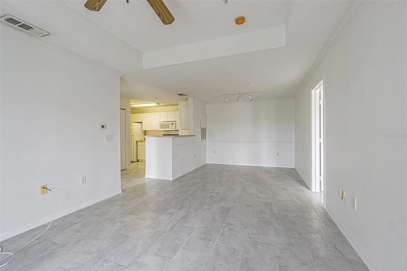18001 RICHMOND PLACE DR #733, #733