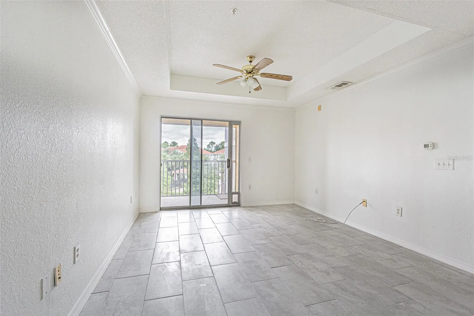 18001 RICHMOND PLACE DR #733, #733