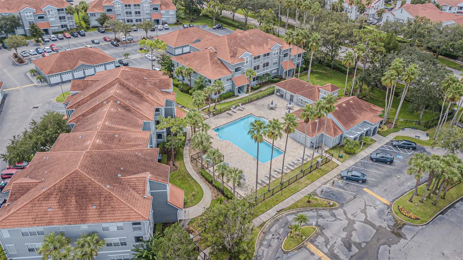 18001 RICHMOND PLACE DR #733, #733