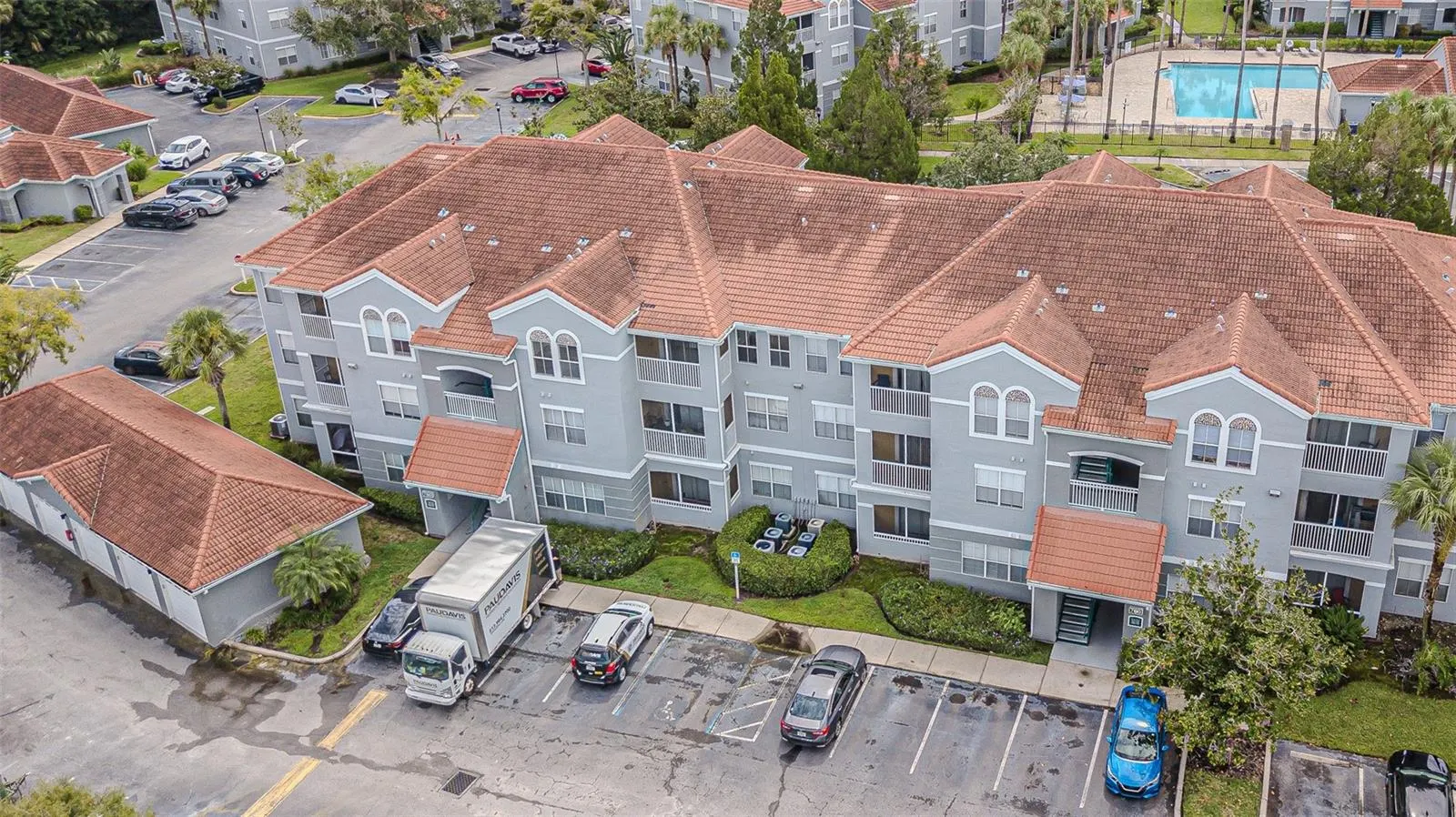 18001 RICHMOND PLACE DR #733, #733