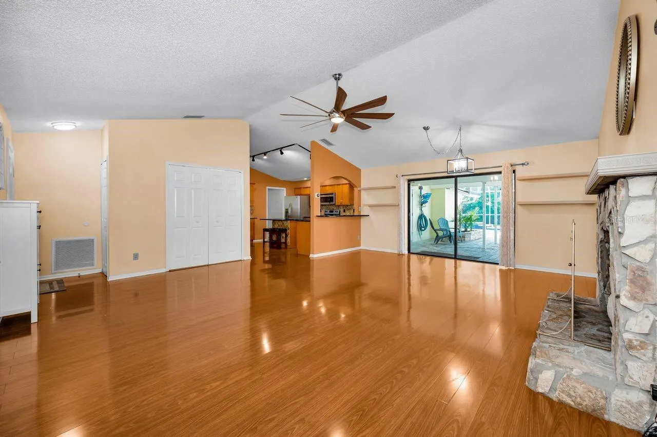 8840 MAGNOLIA PL