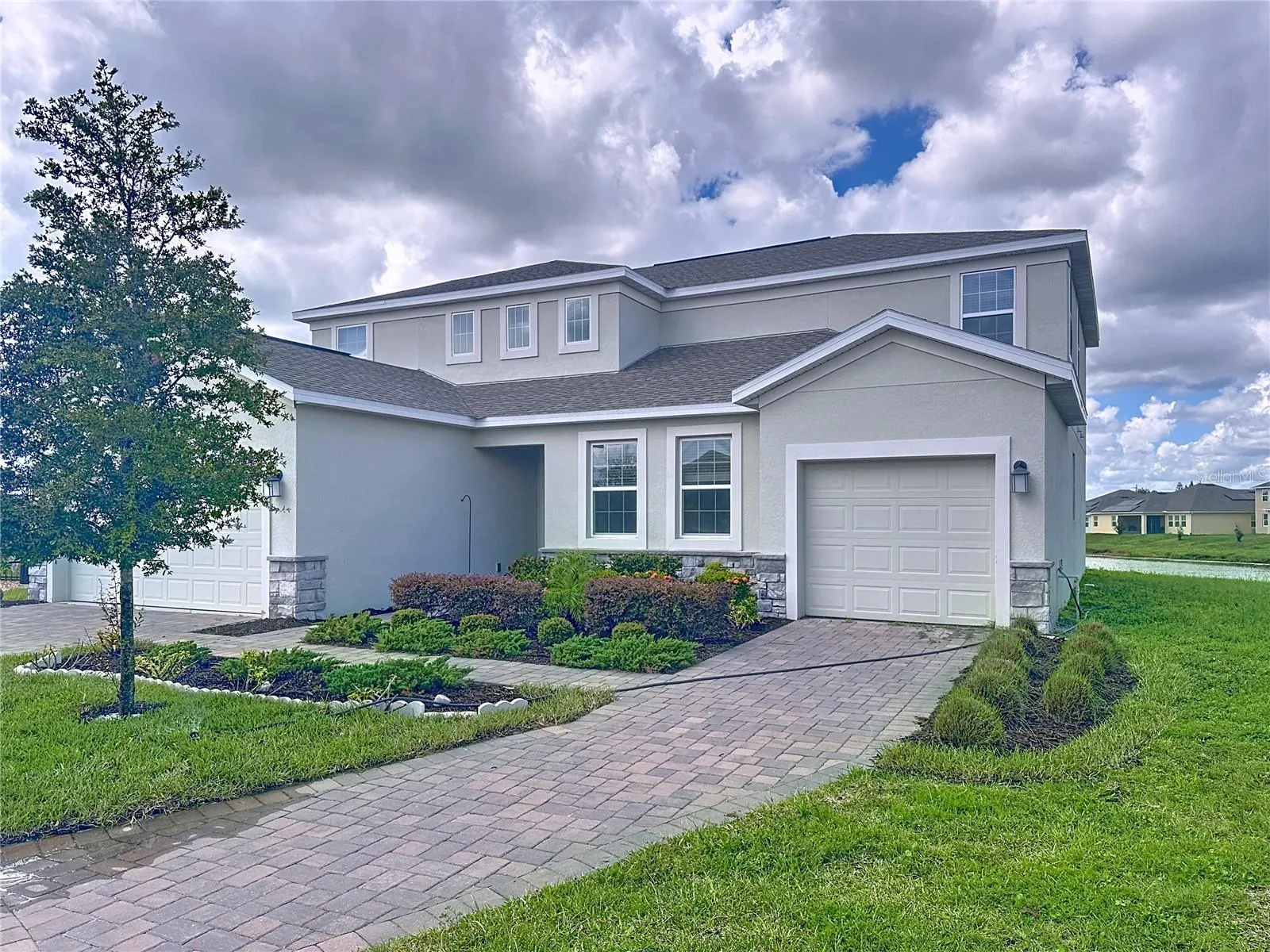 5001 CENTER CT