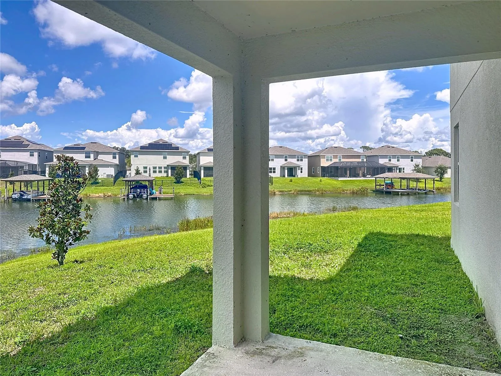 5001 CENTER CT