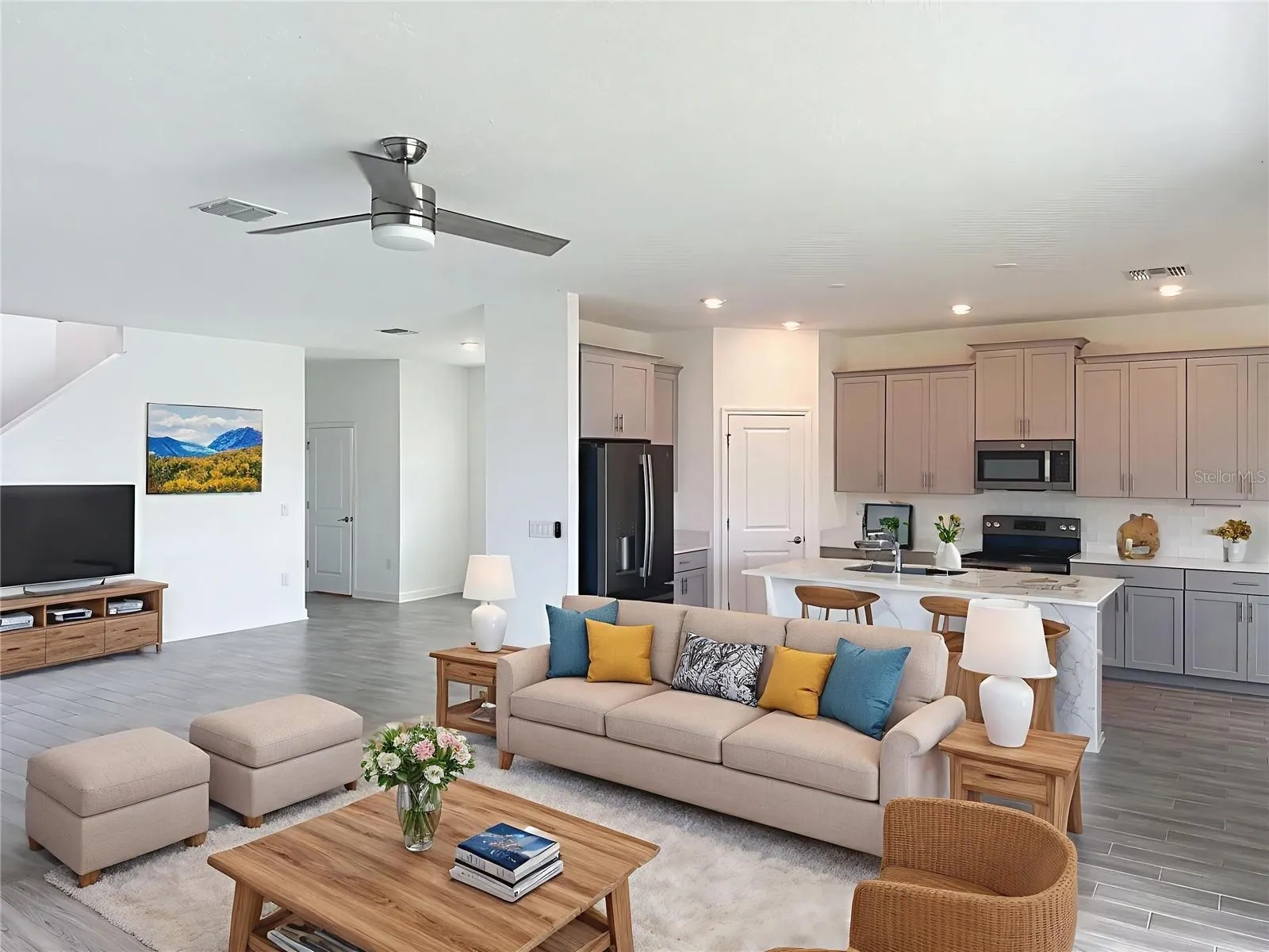 5001 CENTER CT