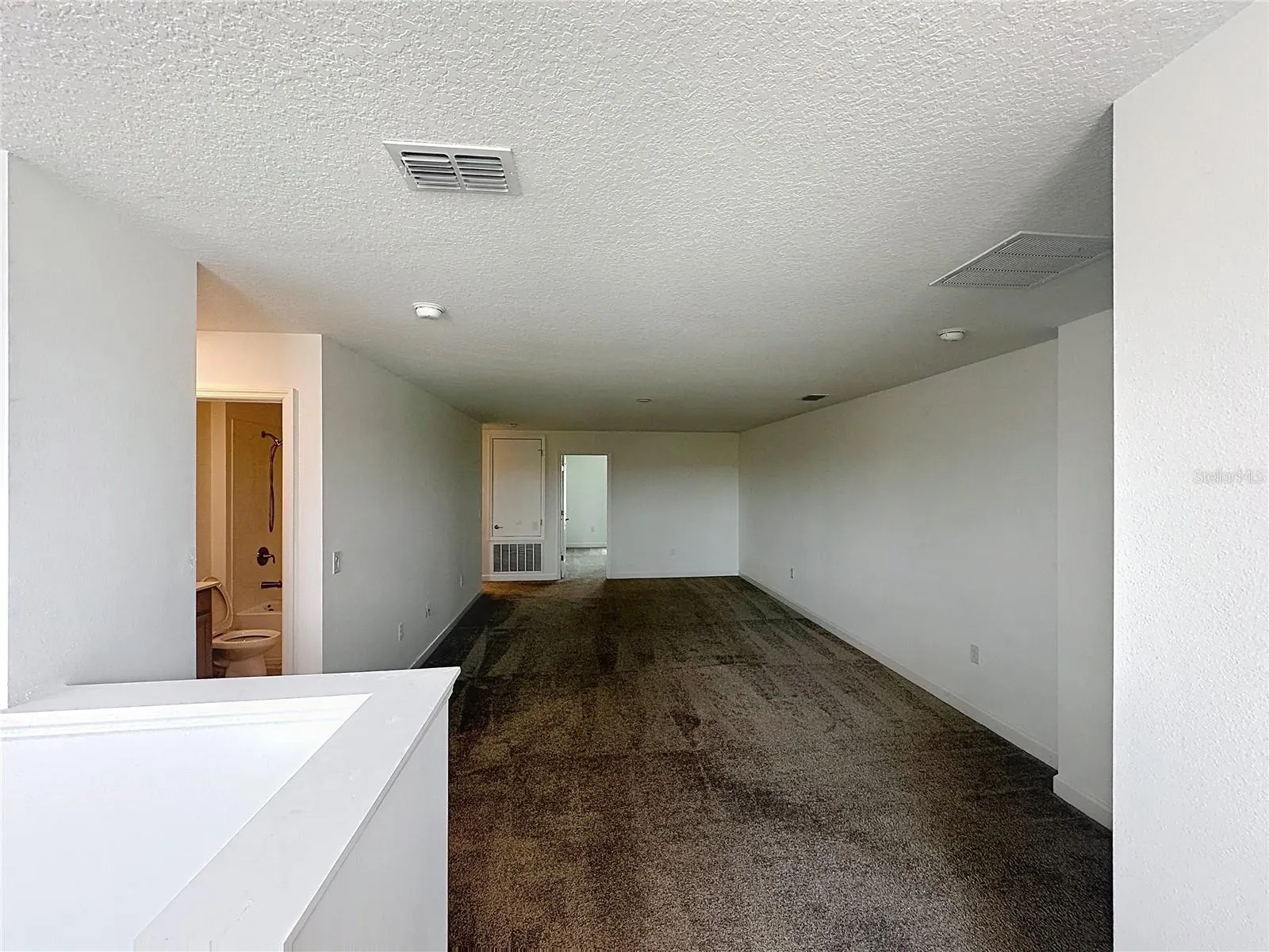 5001 CENTER CT