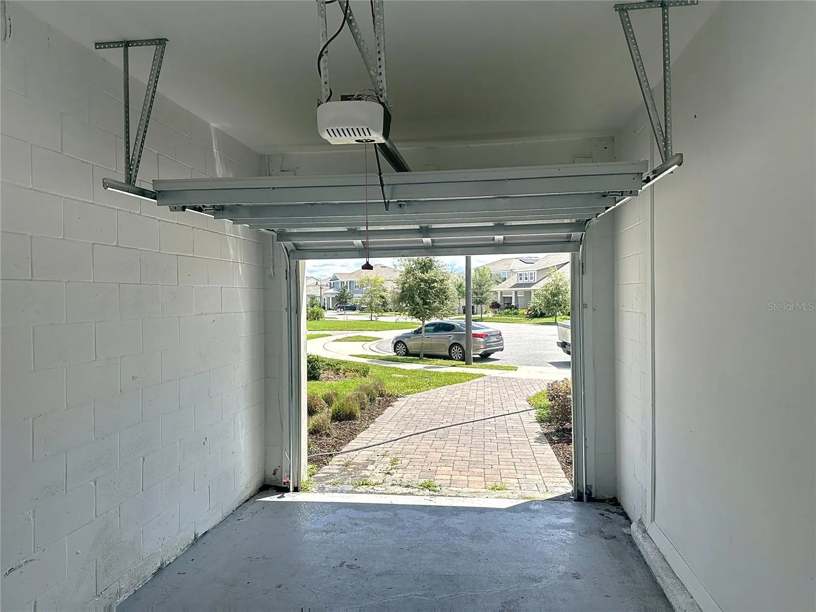 5001 CENTER CT