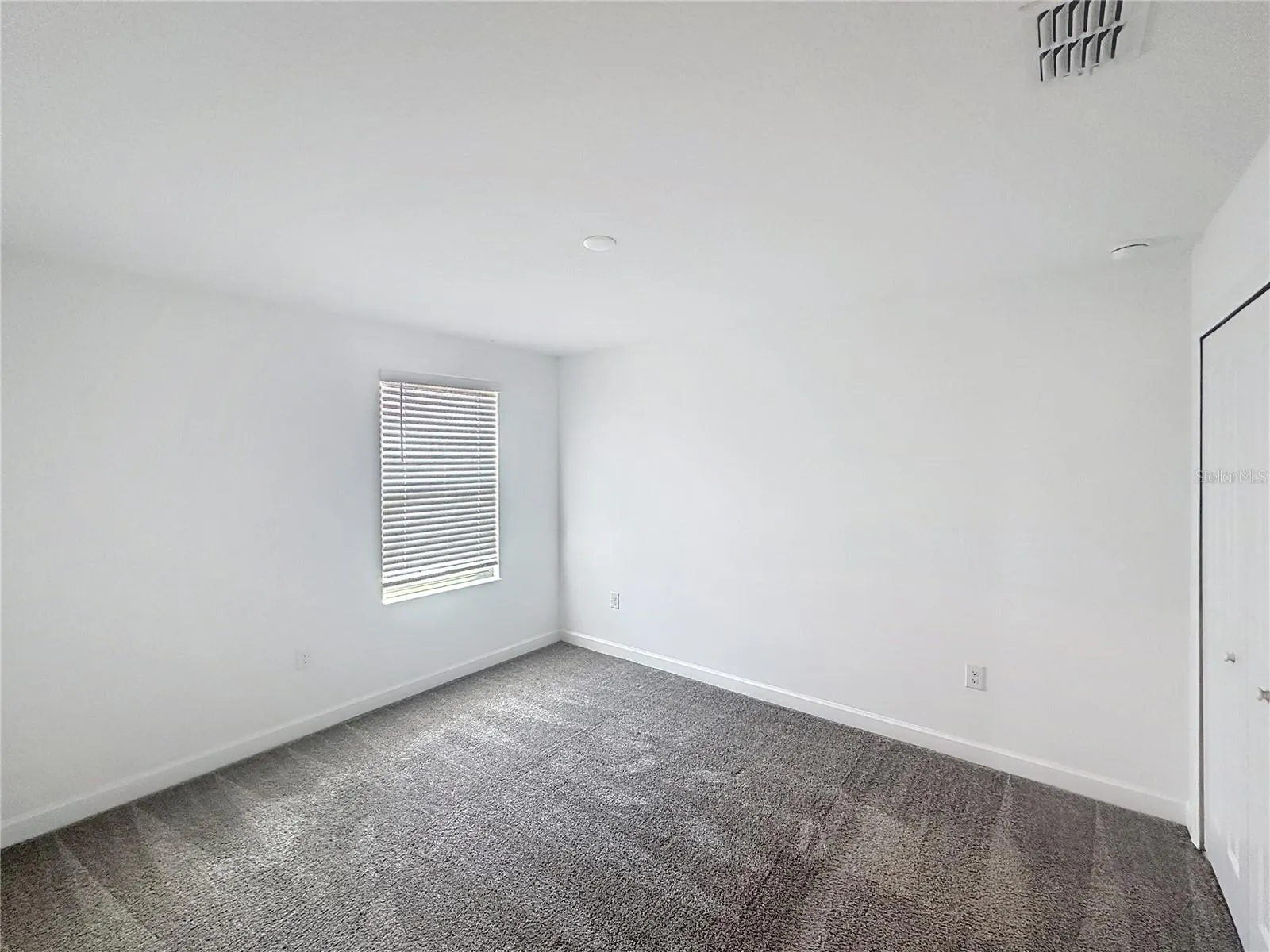 5001 CENTER CT