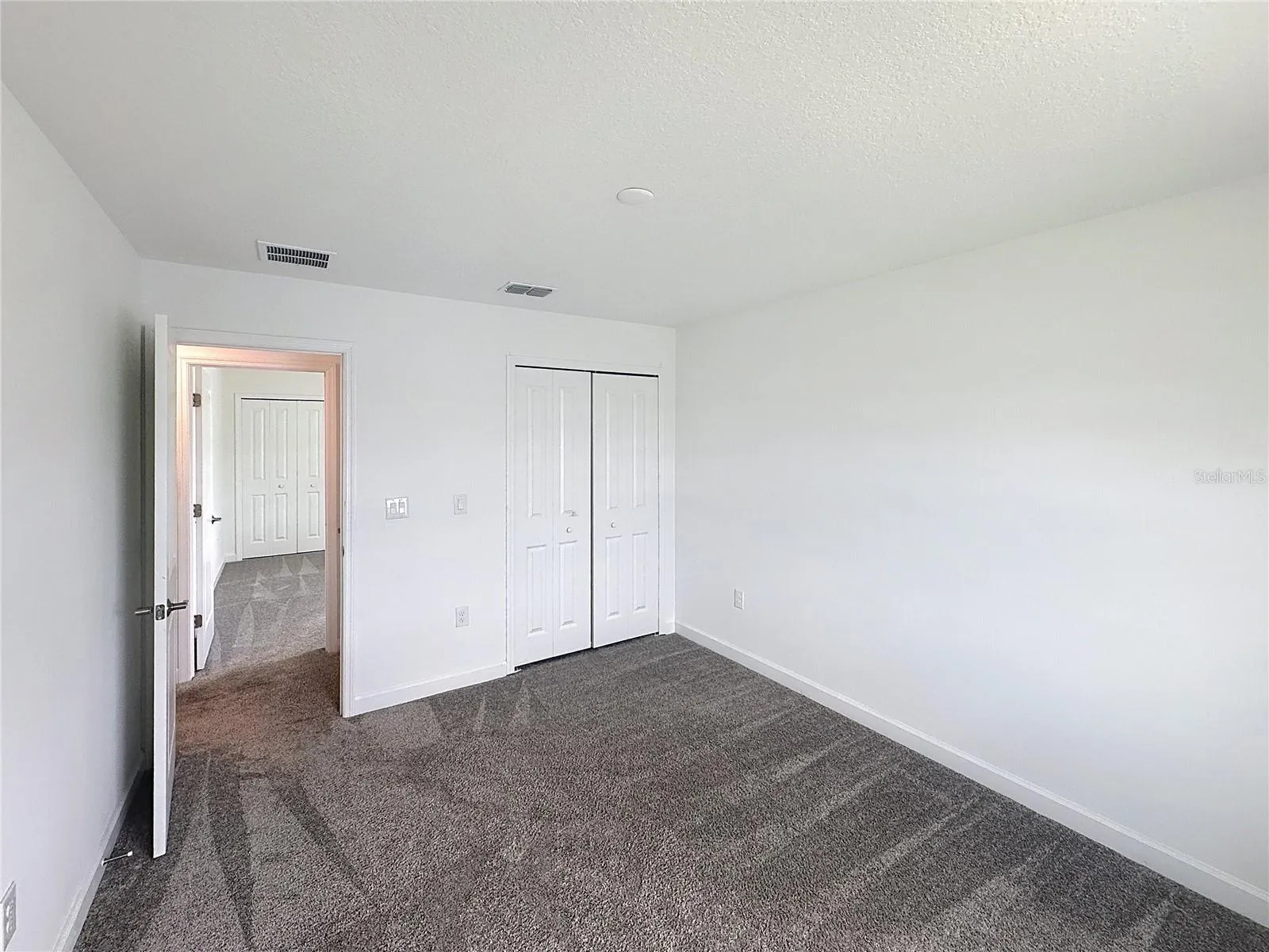5001 CENTER CT