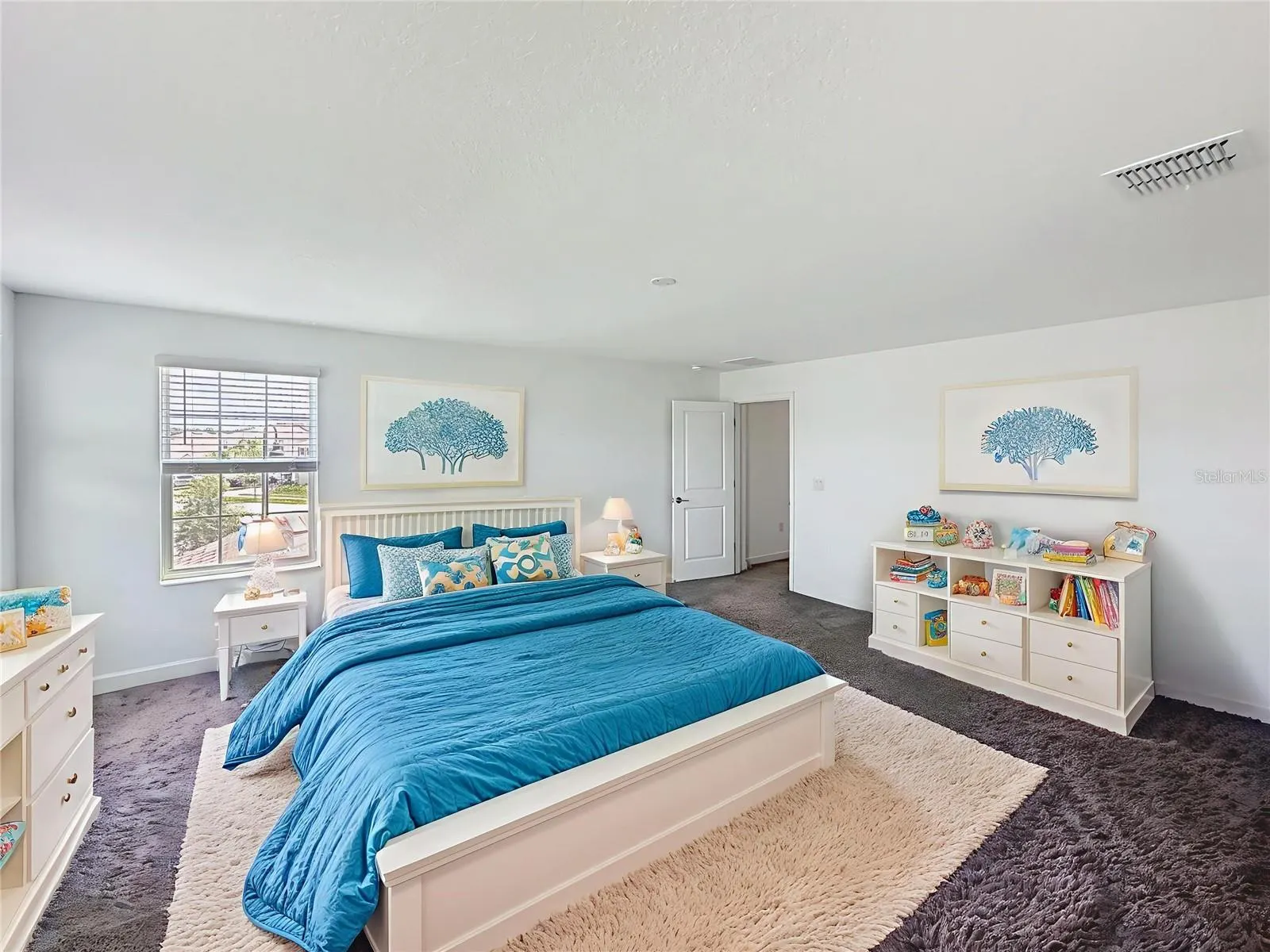 5001 CENTER CT